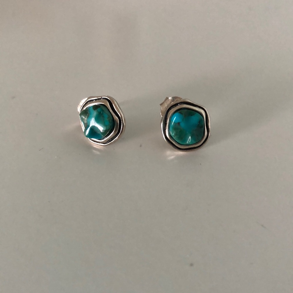 BRAND NEW Silpada Stone Studs